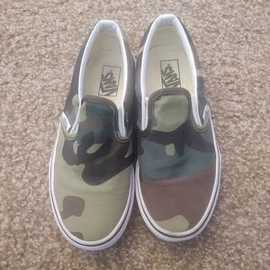 Vans Slip On Camo Boys Grade School Size 1.5, PRE-OWNED